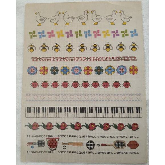 Mini Motif Borders 1983 Chicks, Ladybugs, Ducks, Bees, Cupcakes Hearts, Piano - Picture 2 of 7